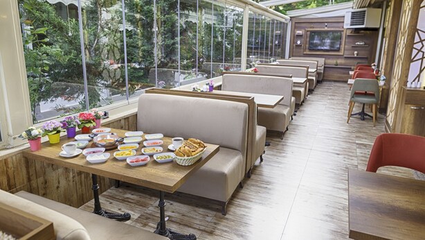 Outdoor dining - Zengin Suit Otel (Istanbul)