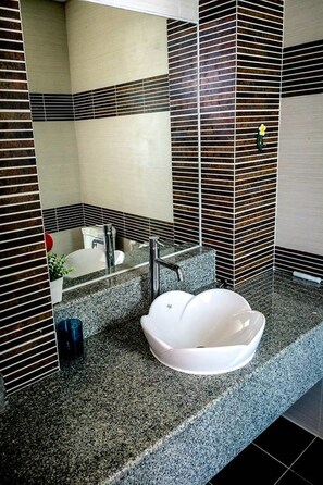 Bathroom - Baan Hansa -1401 (Cha-am)