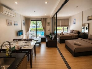 Living area - The Relaxing Room at Rain Resort Cha-am (Cha-am)