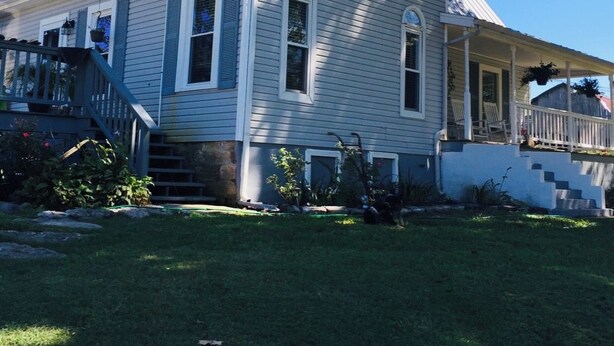Exterior - The Copper Petal Farmhouse is a charming 3 bedroom 2 bath home in Dickson TN (Dickson)