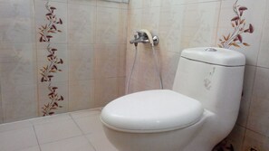 Bathroom - Lost Garden Apartment & Guest House (Kathmandu)