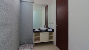 Unclassified image, 3 of 62, button - Sudha Villa Bali Baik-baik (Seminyak)