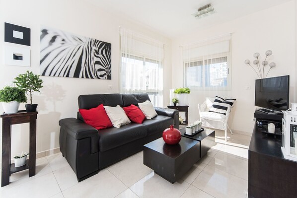 Living area - Sea N'rent - 18 Ben Yehuda Tel Aviv (Tel Aviv)