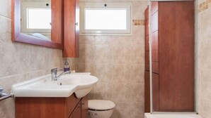 Bathroom - Sea N'rent - 18 Ben Yehuda Tel Aviv (Tel Aviv)