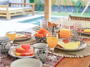 Dining - Villa Waterlily (Seminyak)