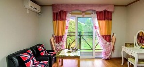Living area - Heidi Pension G House (Hongcheon)