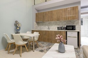 Dining - Pearl Luxury Living (Zakynthos)