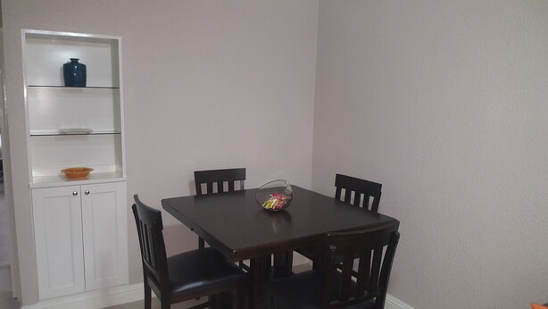 Dining - The Ravina Corporate Suites (Kingston)