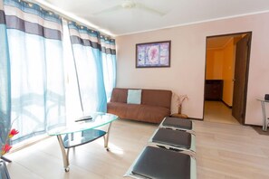 Living area - New Kingston Guest Apt at Dorchester (Kingston)