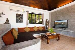 Living area - Koh Tao Heights Pool Villas (Koh Tao)