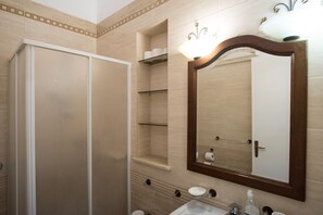 Ảnh chưa phân loại, 4 trong số 120 ảnh, nút