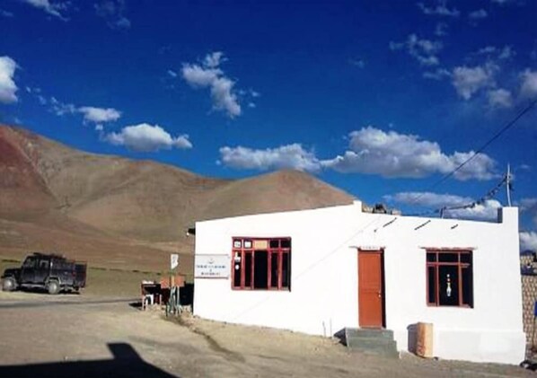 Exterior - Tsokar Eco Resort & Restaurant (Leh)