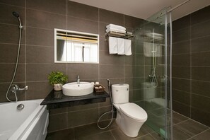 Bathroom - Nam Hoa (Nam Hoa Lu)
