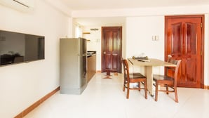 Dining - Qhome Saigon - Bui Thi Xuan (Ho Chi Minh Municipality)