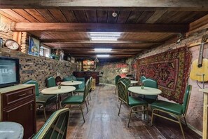 Dining - MJ Hotel (Tbilisi)