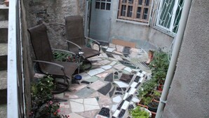 Property grounds - MJ Hotel (Tbilisi)