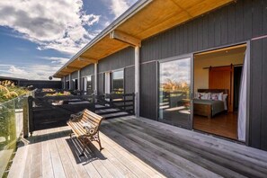 Unclassified image, 2 of 20, button - The Cliffs Seaside Lodge (Papatotara)