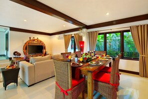 Dining - Alysha Villa Seminyak Beachside (Seminyak)