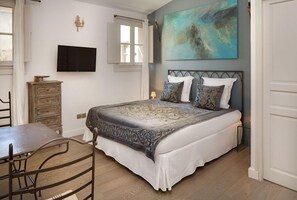 Room - Aux Augustins (Avignon)