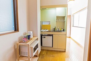 Private kitchen - Bijou Suites Ferries Wheel View (Osaka)