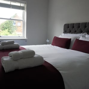 Unclassified image, 2 of 21, button - 3 Summertown Court (Oxford)