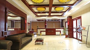 Lobby - OYO 2054 New Hotel Broadway (Varanasi)