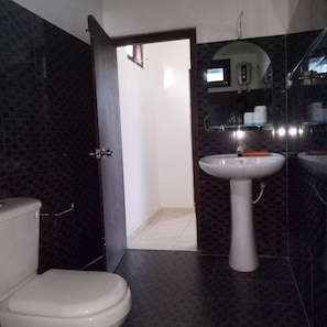 Bathroom - White House Villa (Unawatuna)