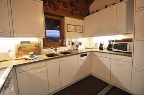 Unclassified image, 5 of 26, button - Haus Tiefbach - Wohung Cervino (Zermatt)