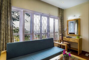 Living area - Hotel Sun Grace (Dehradun)