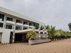Exterior - Shri Saibaba Satsang Mandal (Rahata)