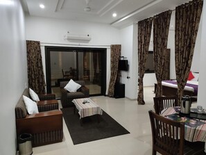 Room - Shri Saibaba Satsang Mandal (Rahata)
