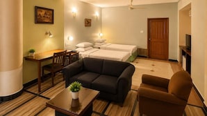 Living area - Hotel Inn Season (Jodhpur)
