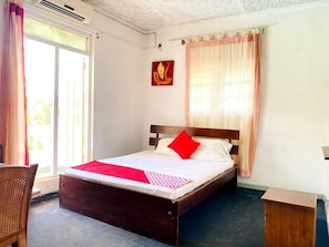Room - Layathraa Hotel and Restaurant (Kandy)