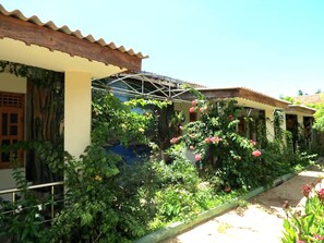 Unclassified image, 3 of 37, button - Layathraa Hotel and Restaurant (Kandy)