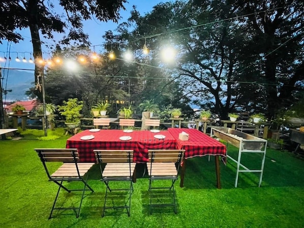 Outdoor dining - Sapa Friendly Inn & Travel (Sa Pa)