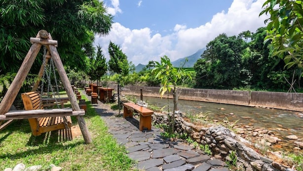 Tempat makan luar