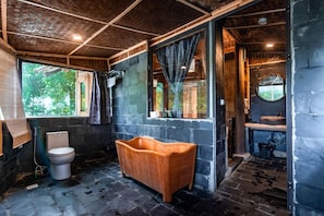 Bathroom - Tavan Riverside Homestay - Hostel (Ta Van)