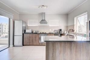 Unclassified image, 2 of 43, button - Uniquestay Mayfair Luxury Apartment (Cape Town)