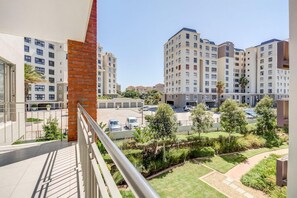 Unclassified image, 3 of 43, button - Uniquestay Mayfair Luxury Apartment (Cape Town)