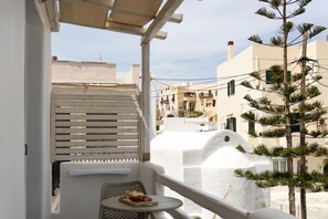 Unclassified image, 3 of 108, button - Emery Boutique Apartments (Naxos)