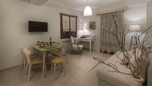 Living area - Gratsias Luxury Apartments (Naxos)