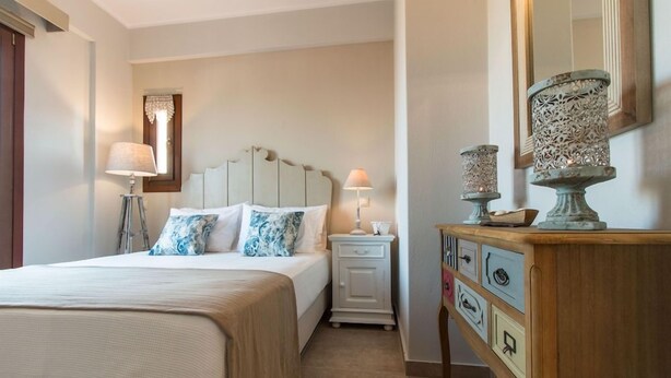 Room - Gratsias Luxury Apartments (Naxos)