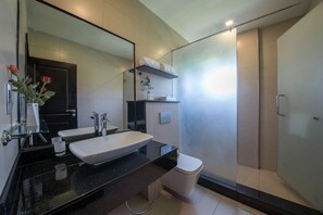 Unclassified image, 2 of 74, button - Kitante Apartments (Kampala)