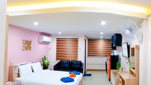 Room - Ambrosial Suites (Pattaya)