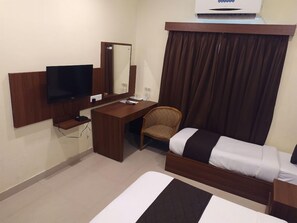 Room - Hotel Parkway Inn (Chennai)