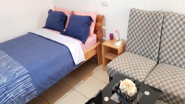 Unclassified image, 1 of 15, button - Residence Fatny (Abidjan)