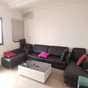 Living area - Résidence Esther 2 (Abidjan)