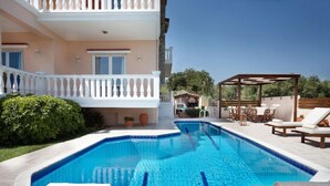 Unclassified image, 5 of 46, button - Villa Vanelia Mare (Chania)