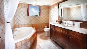 Bathroom - Villa Vanelia Mare (Chania)