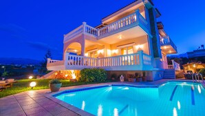 Unclassified image, 3 of 46, button - Villa Vanelia Mare (Chania)